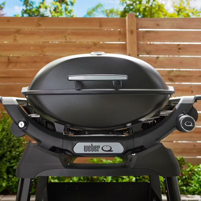 Weber Q 2200N Gas Barbecue with Side Tables and Compact Stand