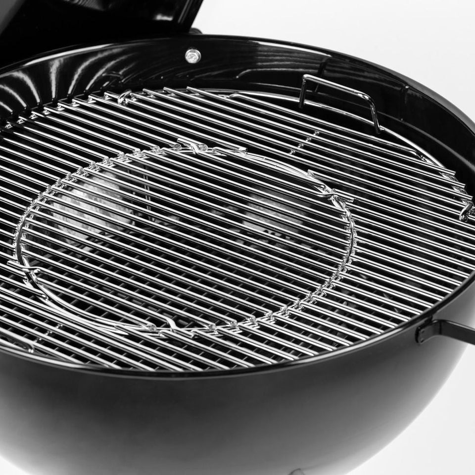 Weber 57cm Master-Touch E-5750 GBS Charcoal Barbecue